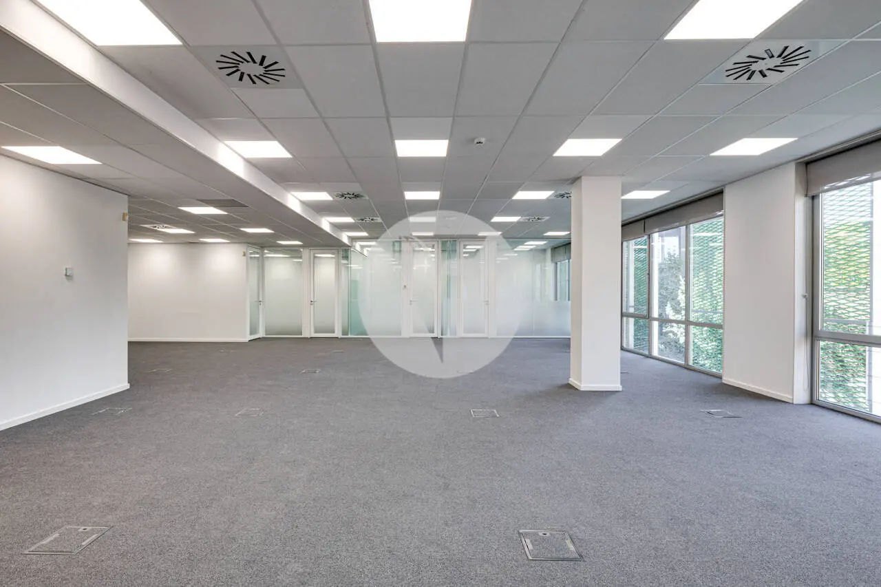 OFICINAS EN ALQUILER EN EL 22@ DE BARCELONA CON ROOFTOP - imagen 13
