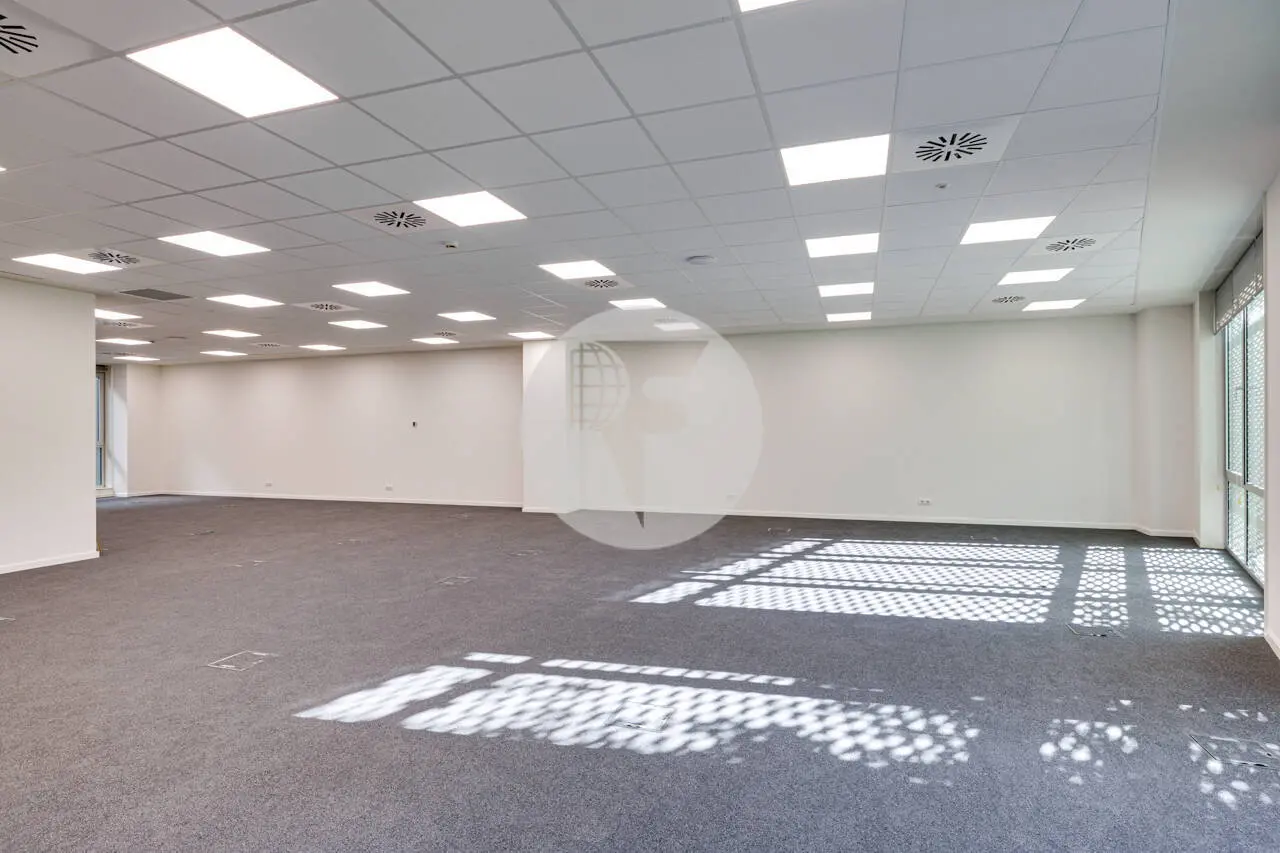 OFICINA DE 213 M² EN ALQUILER EN PALLARS, 22@ BARCELONA, CON ROOFTOP - imagen 10