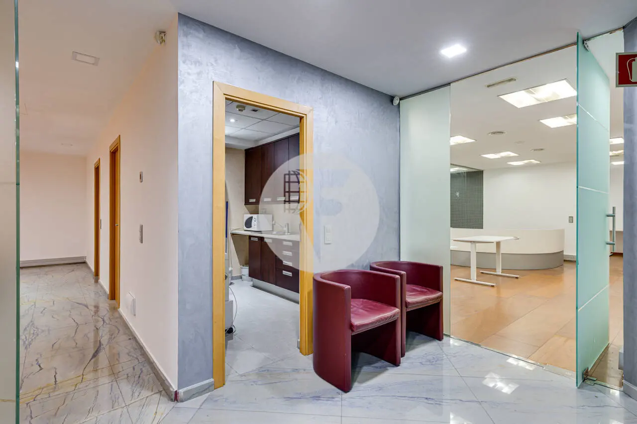 OFICINA PLUG&PLAY EN ALQUILER EN EL EIXAMPLE, JUNTO AL HOSPITAL CLÍNIC - imagen 26