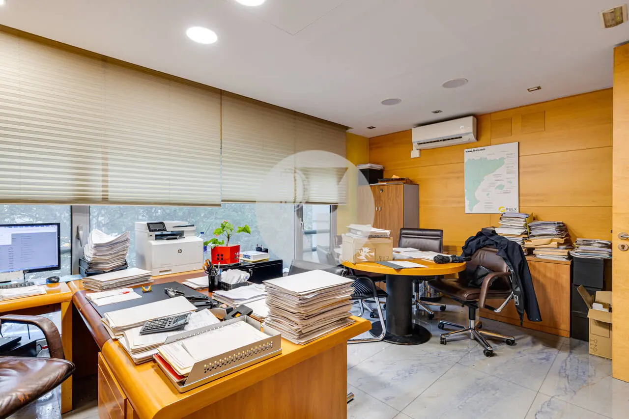 OFICINA PLUG&PLAY EN ALQUILER EN EL EIXAMPLE, JUNTO AL HOSPITAL CLÍNIC - imagen 27