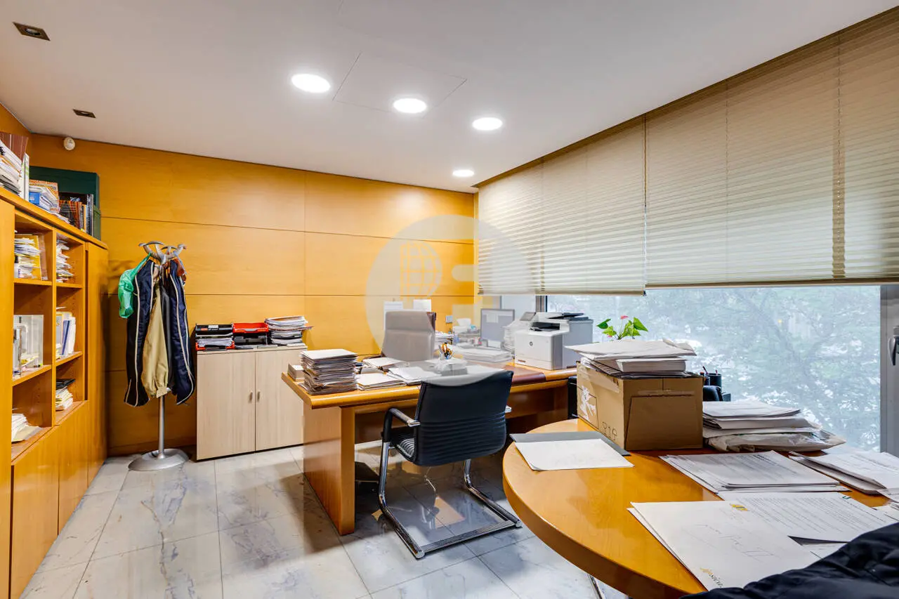 OFICINA PLUG&PLAY EN ALQUILER EN EL EIXAMPLE, JUNTO AL HOSPITAL CLÍNIC - imagen 28