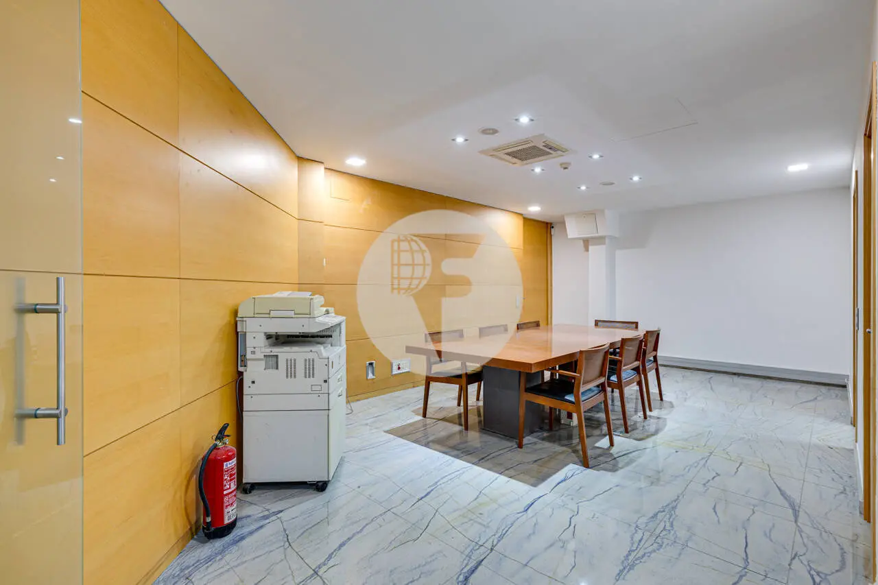 OFICINA PLUG&PLAY EN ALQUILER EN EL EIXAMPLE, JUNTO AL HOSPITAL CLÍNIC - imagen 15