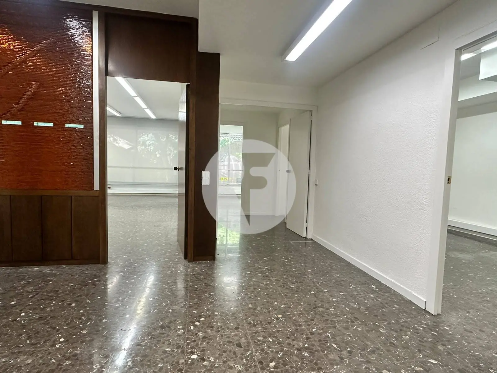 OFICINA EN ALQUILER EN COMTE BORRELL, BARCELONA, CON PARKING INCLUIDO - imagen 4