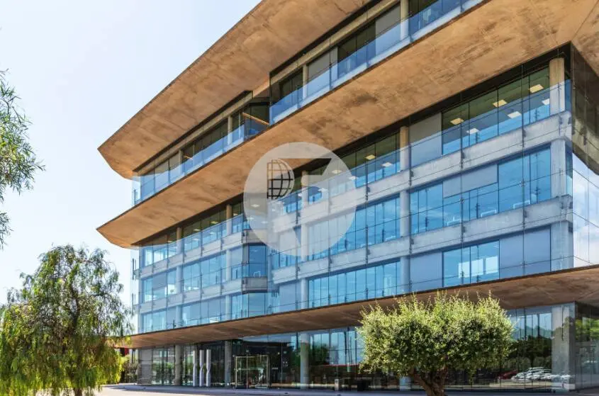 OFICINA IMPLANTADA DE 922 M² EN ALQUILER EN PLZF BUSINESS HUB – ZONA FRANCA