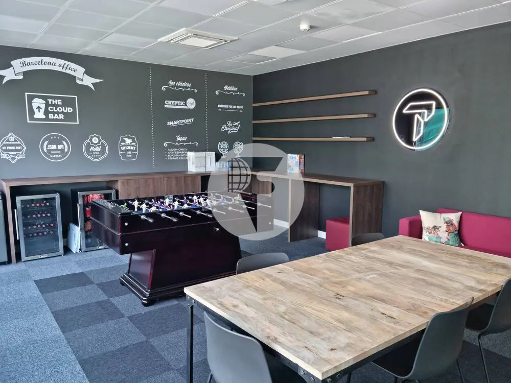 OFICINA IMPLANTADA DE 1.000 M² EN BLUE BUILDING, JUNTO AL MAR Y AL 22@ - imagen 5