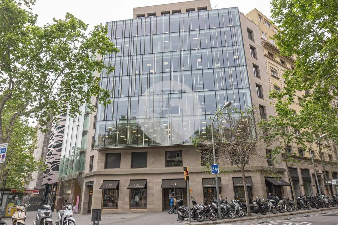 Oficina en alquiler en el emblemático Paseo de Gracia, zona prime de Barcelona. 15