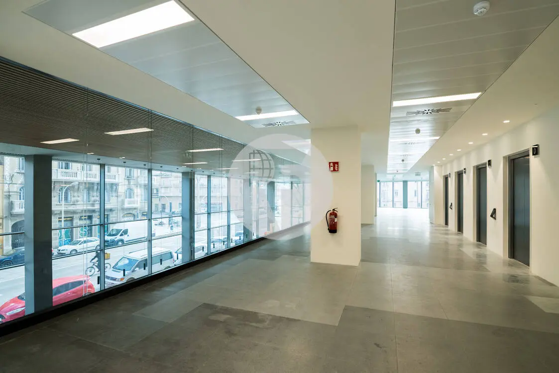 Oficina diáfana y luminosa en el 22@. Edificio Diagrame. Barcelona 12