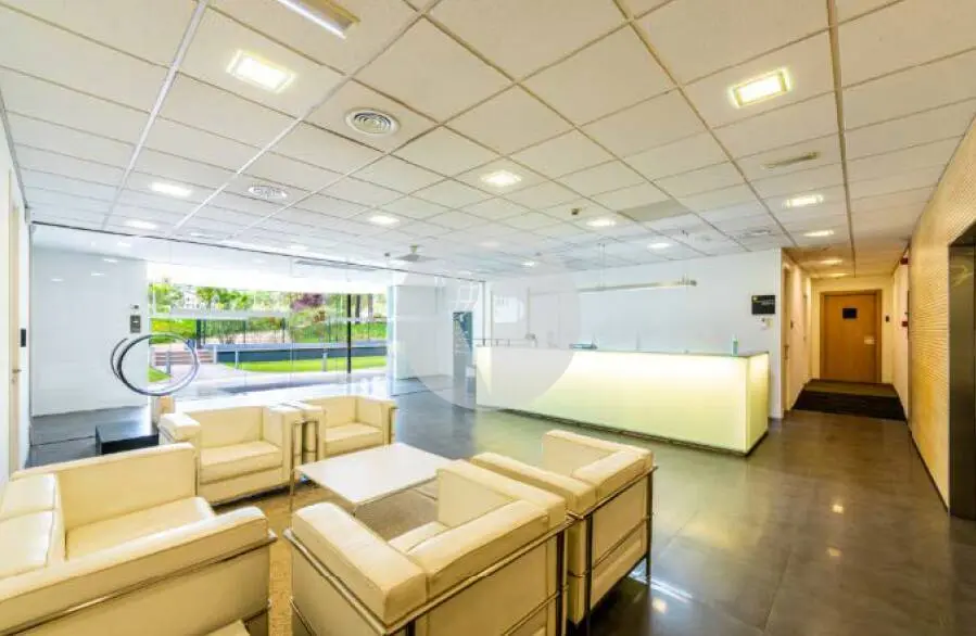 Oficina luminosa en alquiler en el edificio CUBIC. Sant Cugat del Vallès 2