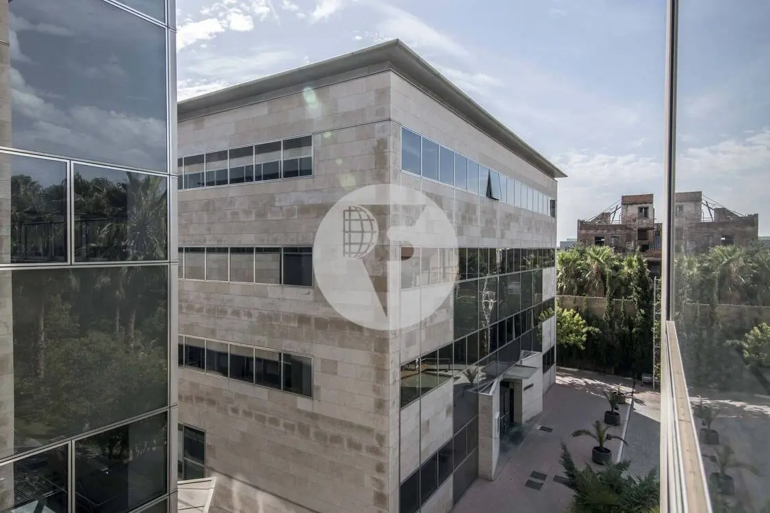 Oficina disponible en edificio Dublin dentro del complejo Parque Empresarial City Parc de Cornellà de Llobregat. Barcelona. 26
