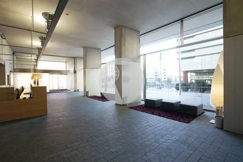 Oficina diáfana y luminosa en alquiler en Torre Meridian. Barcelona 6
