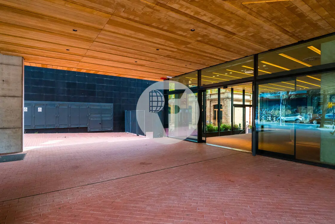 Oficina plug and play amb terrassa privativa al 22@Barcelona. C. Tanger. 4