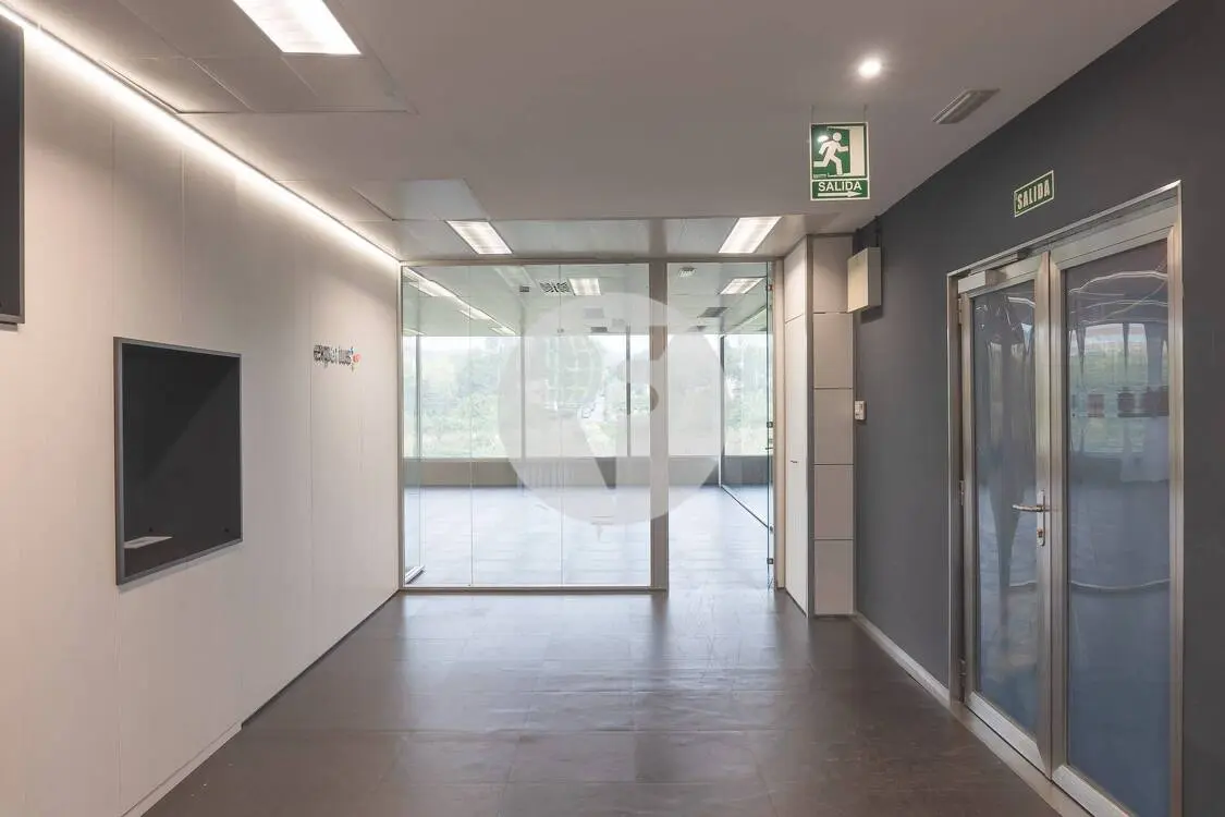 Oficina implantada en alquiler en nuevo edificio de oficinas. Sant Cugat del Vallés. 4