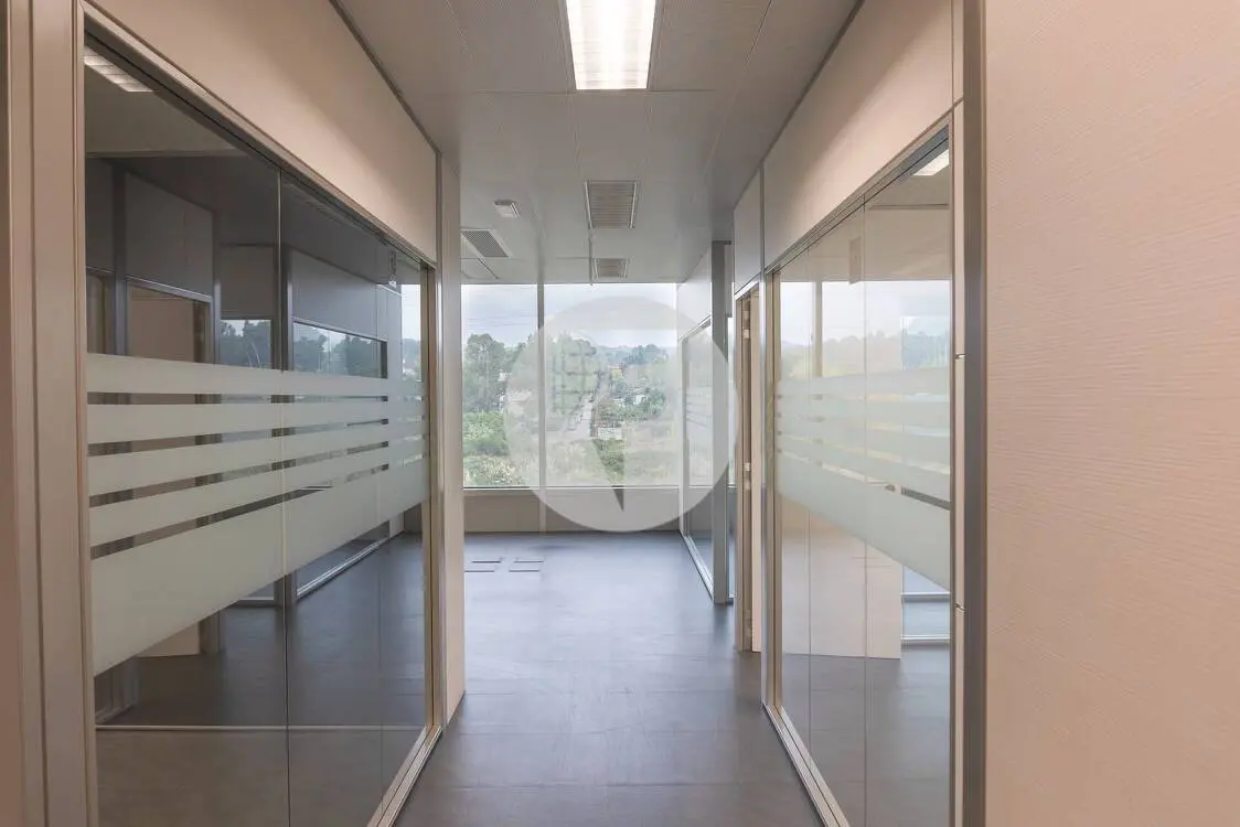 Oficina implantada de lloguer en nou edifici d'oficines. Sant Cugat del Vallès. 21