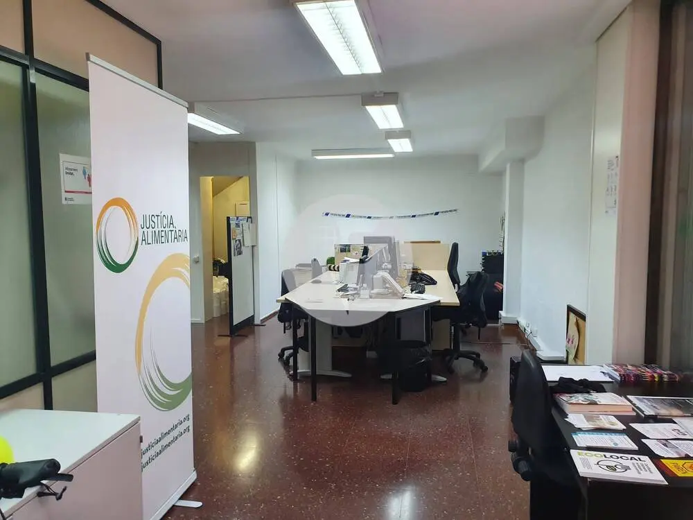 Oficina en venda en dues plantes al barri de Sant Antoni. Barcelona 5