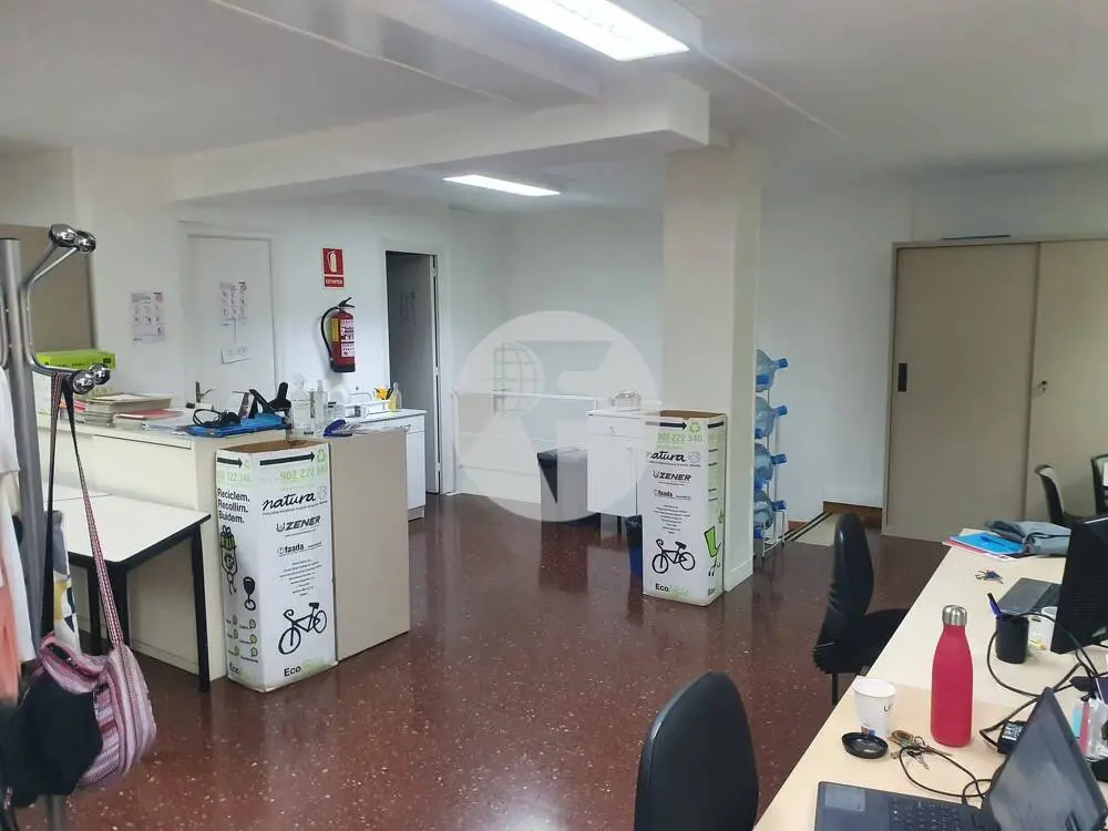 Oficina en venta en dos plantas en el barrio de Sant Antoni. Barcelona 7