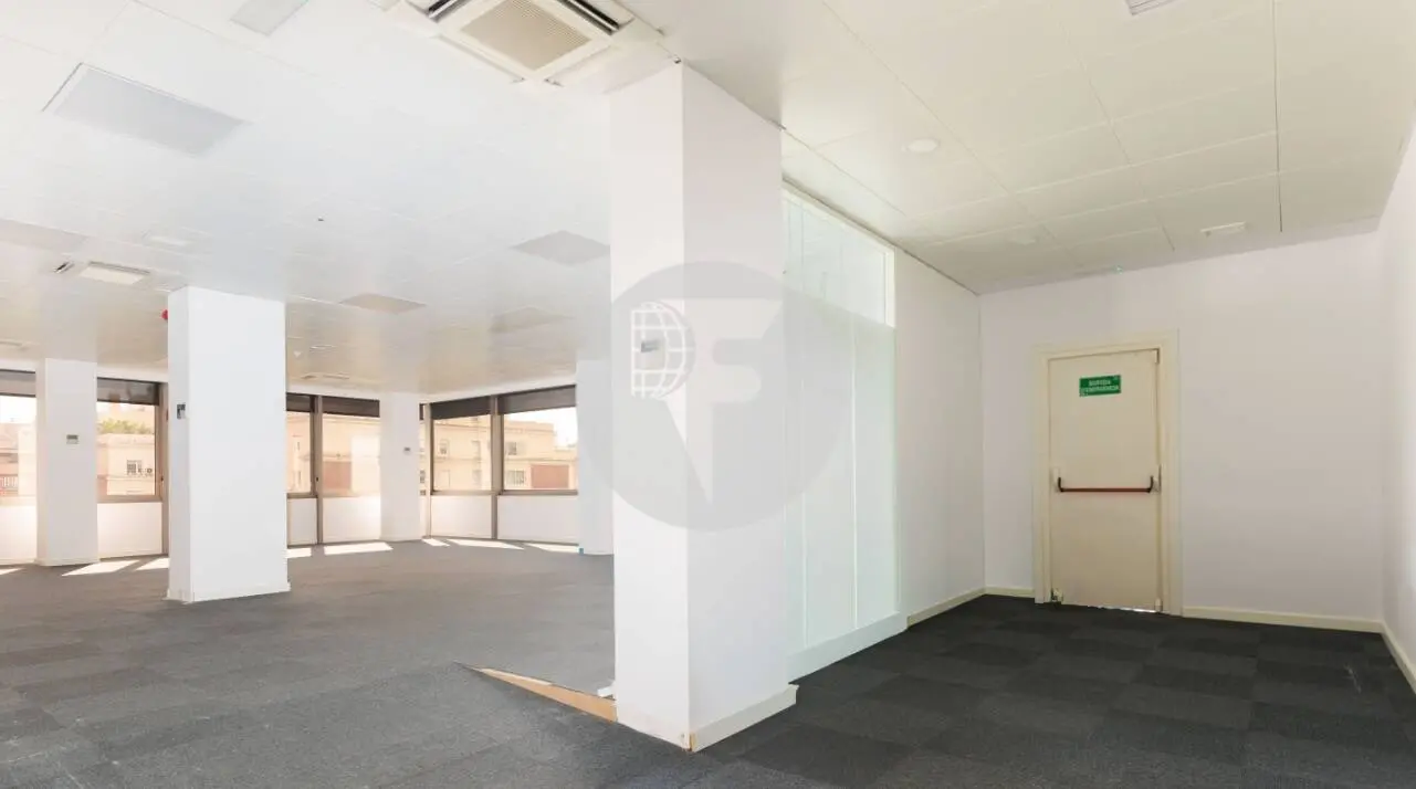 OFICINA REFORMADA DE 221 M² EN ALQUILER EN LA AVENIDA DIAGONAL - imagen 19