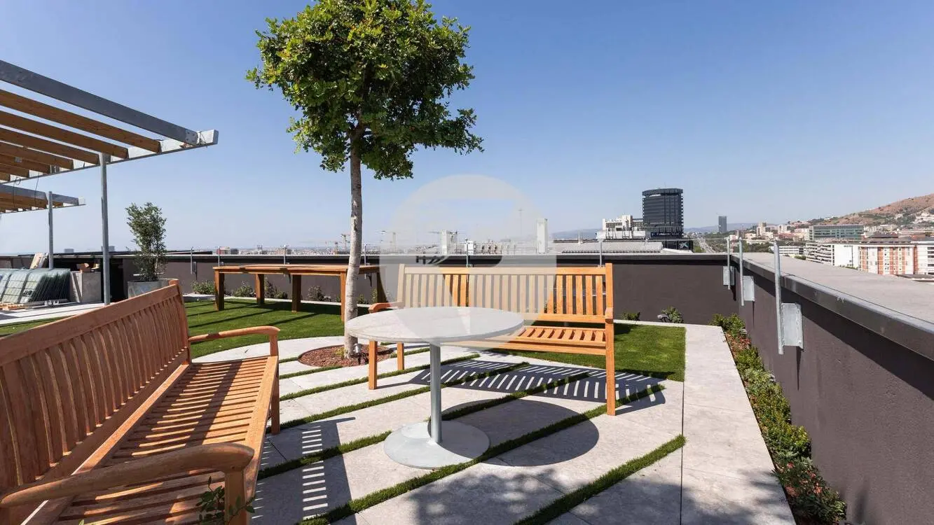 OFICINA REFORMADA DE 221 M² EN ALQUILER EN LA AVENIDA DIAGONAL