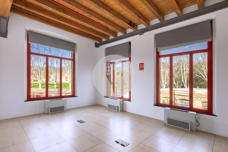 Oficinas en alquiler junto a Colonia Güell | Edificio corporativo singular con excelente conexión a Barcelona - imagen 20