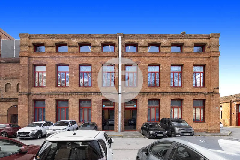 Oficinas en alquiler junto a Colonia Güell | Edificio corporativo singular con excelente conexión a Barcelona - imagen 16