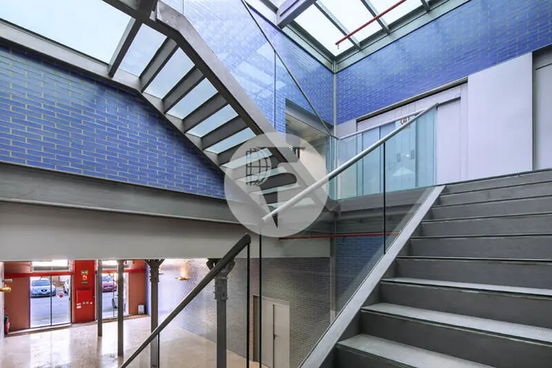 Oficinas en alquiler junto a Colonia Güell | Edificio corporativo singular con excelente conexión a Barcelona - imagen 18