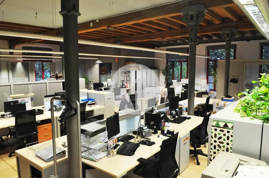 Oficinas en alquiler junto a Colonia Güell | Edificio corporativo singular con excelente conexión a Barcelona - imagen 7