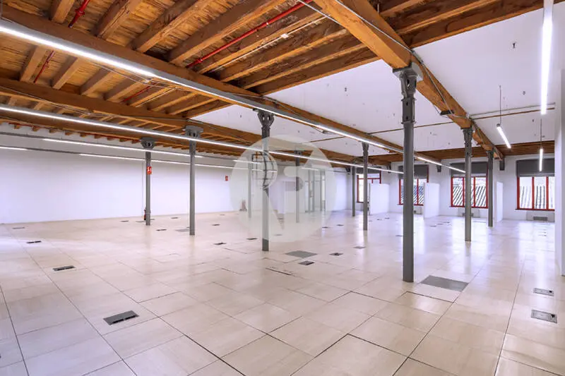 Oficinas en alquiler junto a Colonia Güell | Edificio corporativo singular con excelente conexión a Barcelona - imagen 22