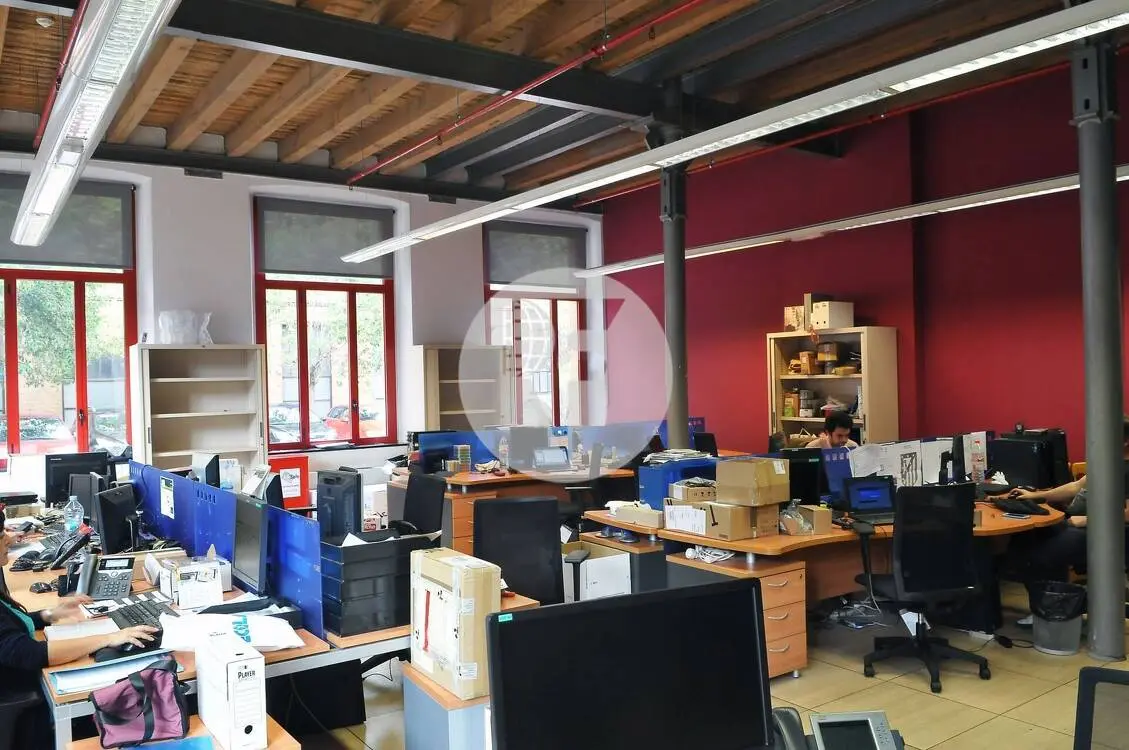 Oficinas en alquiler junto a Colonia Güell | Edificio corporativo singular con excelente conexión a Barcelona - imagen 10