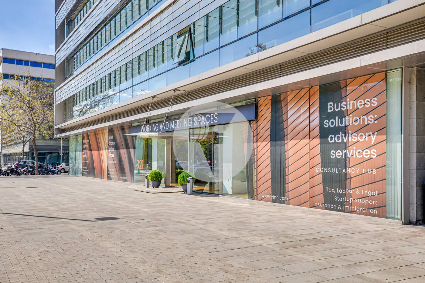 ON BUILDING - imagen 5