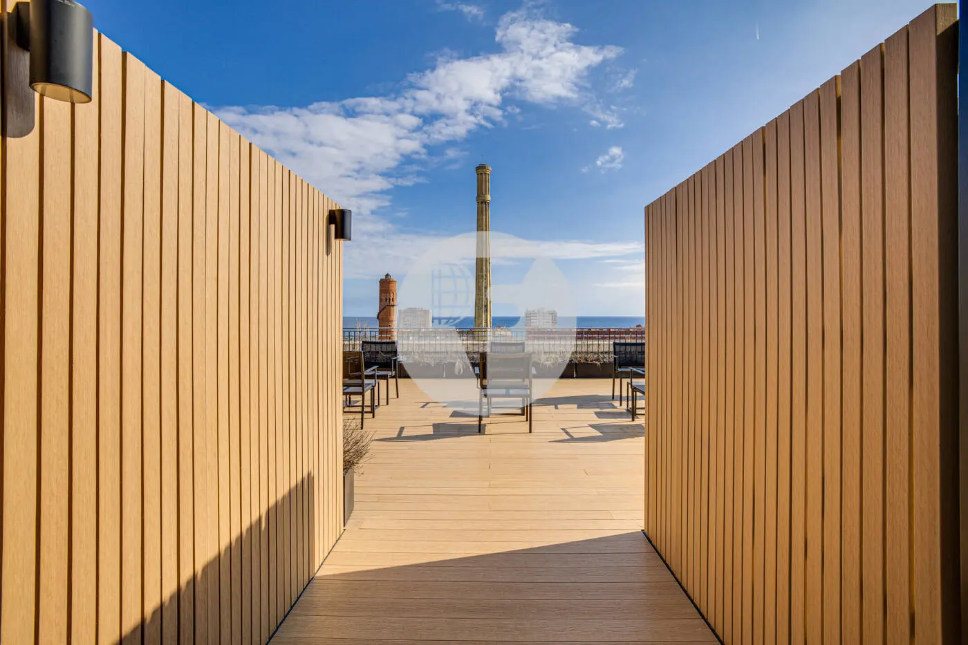 ON BUILDING - imagen 20