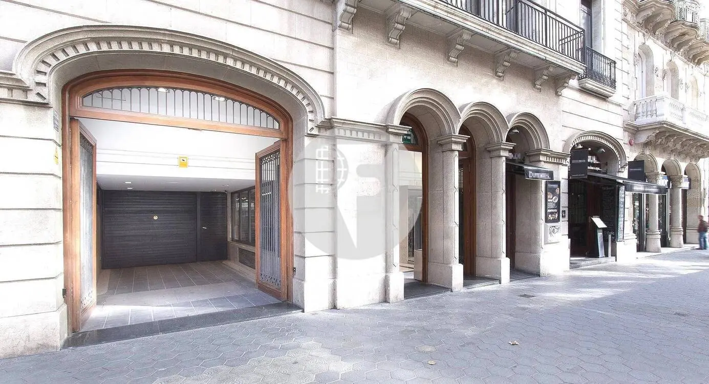 Oficina de lloguer a l'emblemàtic Passeig de Gràcia. Zona prime de Barcelona. 2