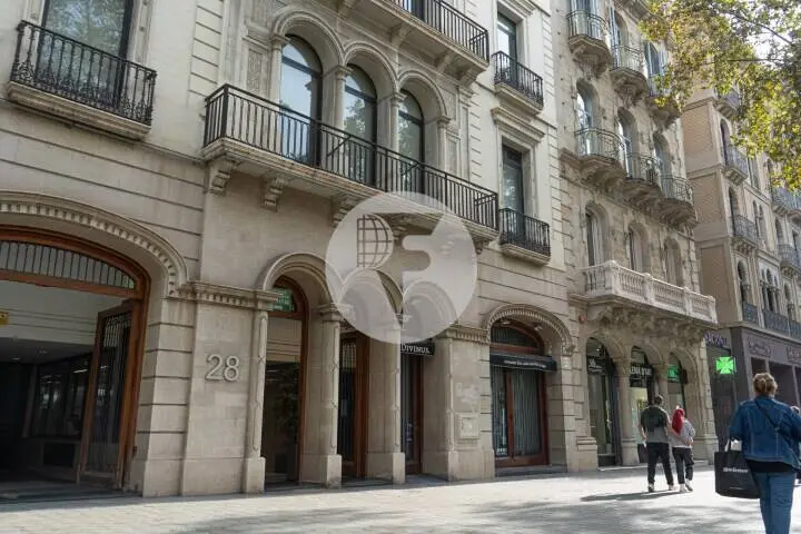 Oficina de lloguer a l'emblemàtic Passeig de Gràcia. Barcelona 14