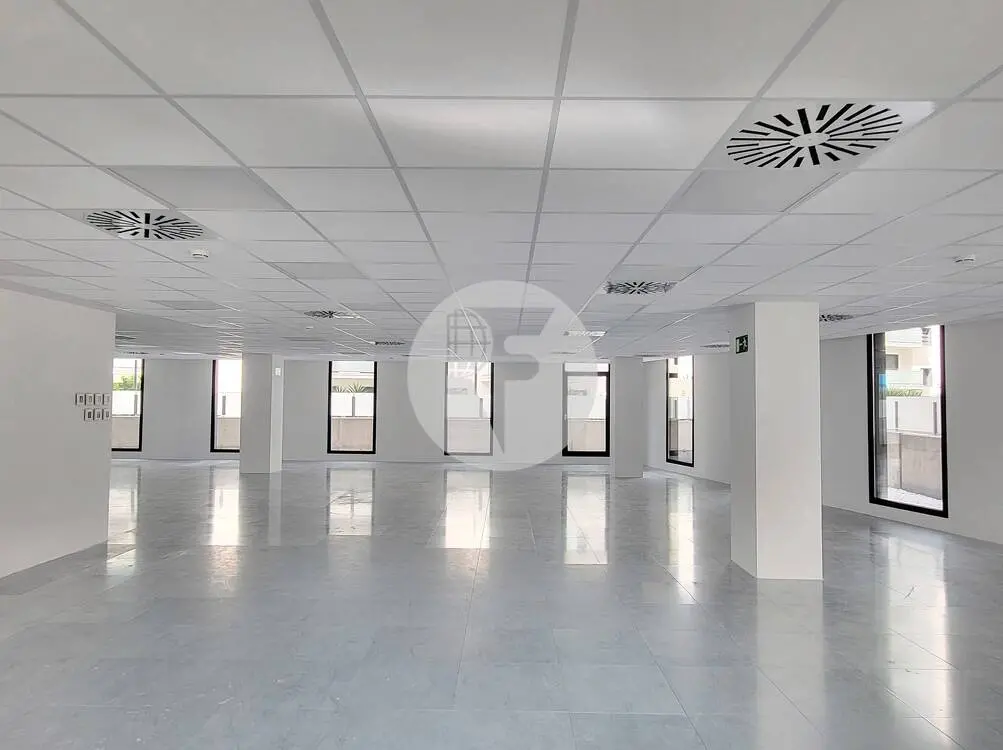 Oficina en venda en edifici corporatiu al Pg. de la Zona Franca. Barcelona 12