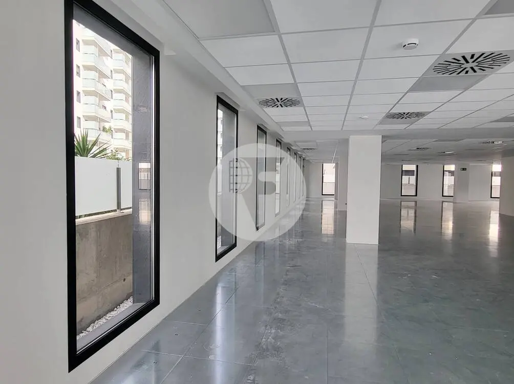 Oficina en venda en edifici corporatiu al Pg. de la Zona Franca. Barcelona 17