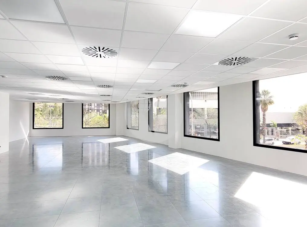 Oficina en venda en edifici corporatiu al Pg. de la Zona Franca. Barcelona 21