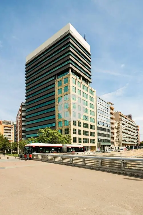 OFICINAS EXCLUSIVAS EN PLAÇA CERDÀ
