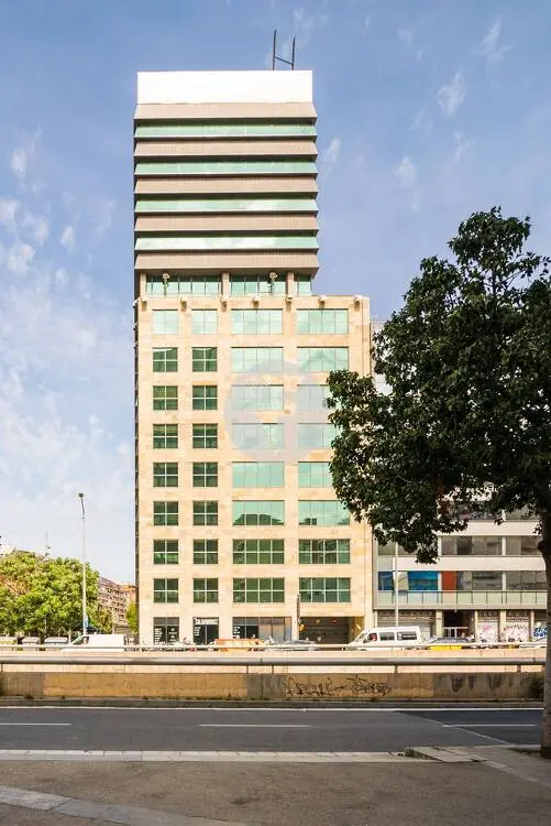OFICINAS EXCLUSIVAS EN PLAÇA CERDÀ - imagen 2