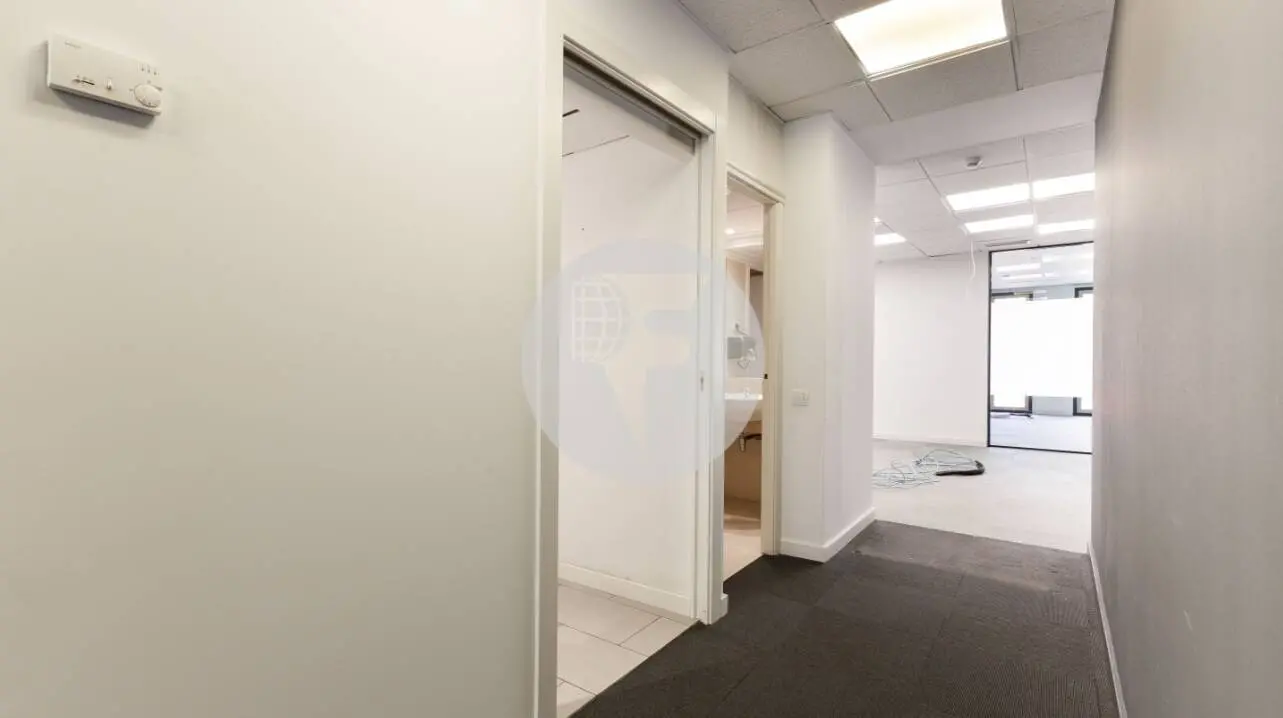 OFICINA EN ALQUILER DE 728 M² EN DIPUTACIÓ, EIXAMPLE, CON LUZ NATURAL Y PARKING EN EL EDIFICIO - imagen 13