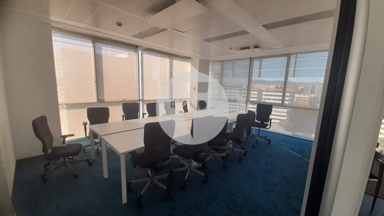 ON BUILDING - imagen 6