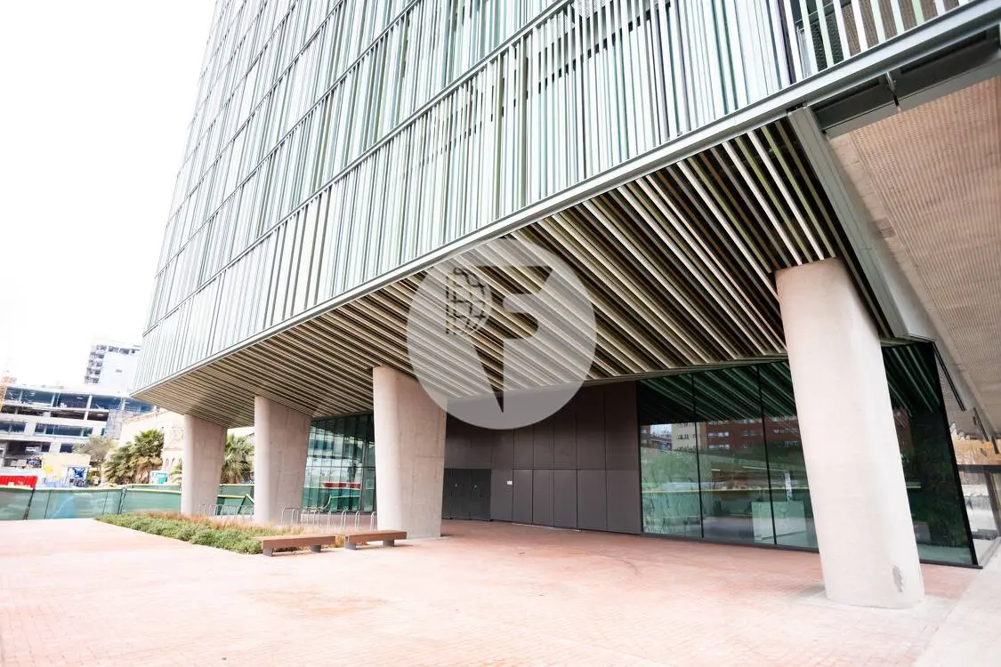 ONE PARC CENTRAL