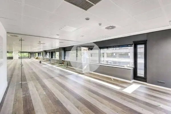 Oficinas Premium en Vía Augusta, Sarrià-Sant Gervasi: Espacios Flexibles y Conectados
