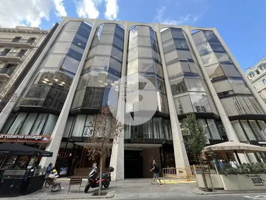 OFICINA CORPORATIVA IMPLANTADA EN MUNTANER JUNTO A AVENIDA DIAGONAL