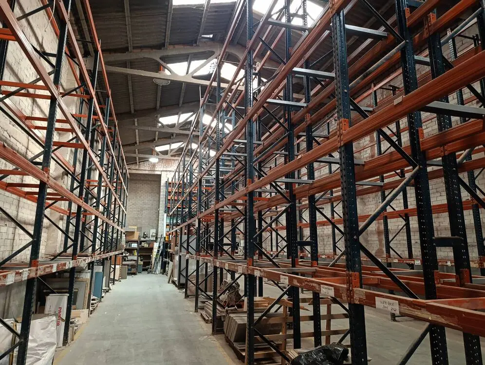 Nave industrial corporativa en alquiler – 720 m² | Zona Maquinista, Barcelona - imagen 15