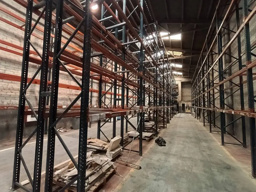 Nave industrial corporativa en alquiler – 720 m² | Zona Maquinista, Barcelona - imagen 13
