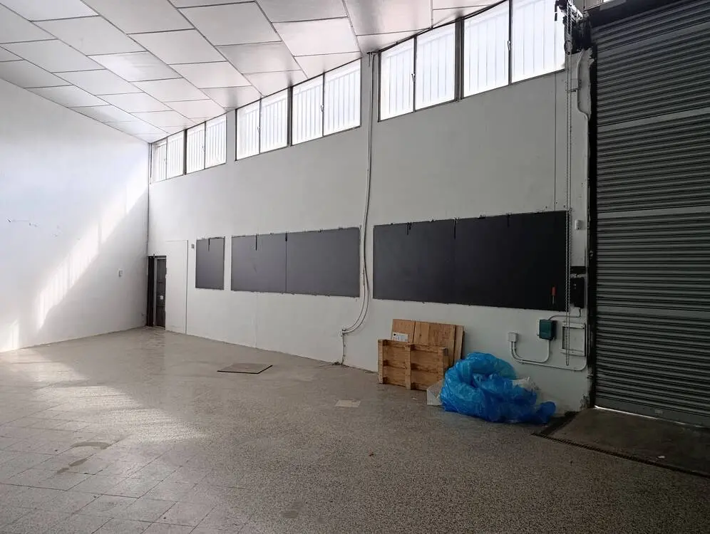 Nave industrial en alquiler de 780 m² – Rubi, Barcelona. - imagen 4