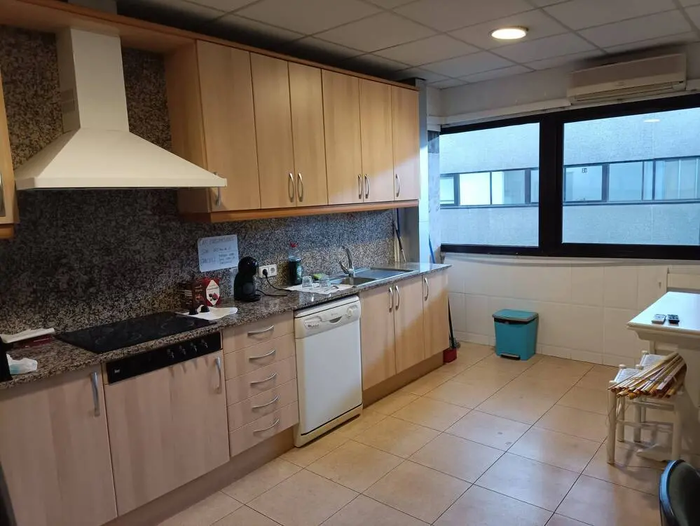 Nave industrial en venta de 1.236 m² en Sant Feliu de Llobregat (Barcelona) - imagen 6