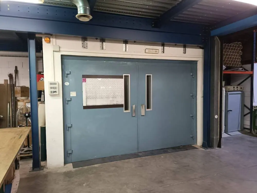 Nave industrial en venta de 1.236 m² en Sant Feliu de Llobregat (Barcelona) - imagen 3