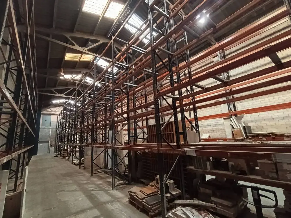 Nave industrial corporativa en venta – 720 m² | Zona Maquinista, Barcelona - imagen 21
