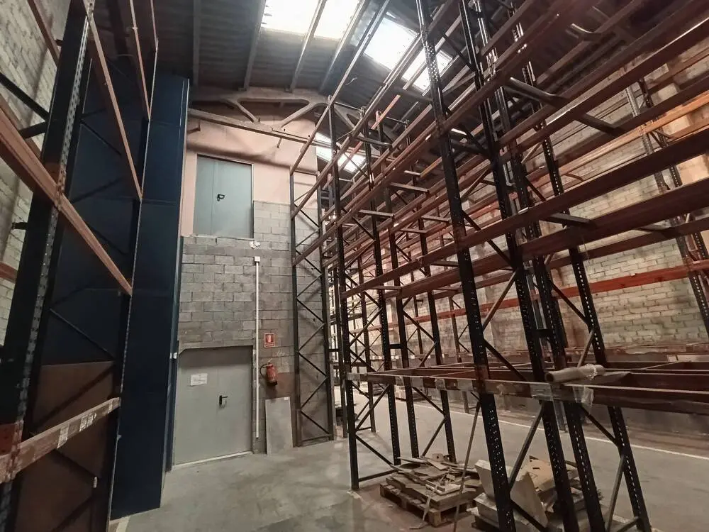 Nave industrial corporativa en venta – 720 m² | Zona Maquinista, Barcelona - imagen 22