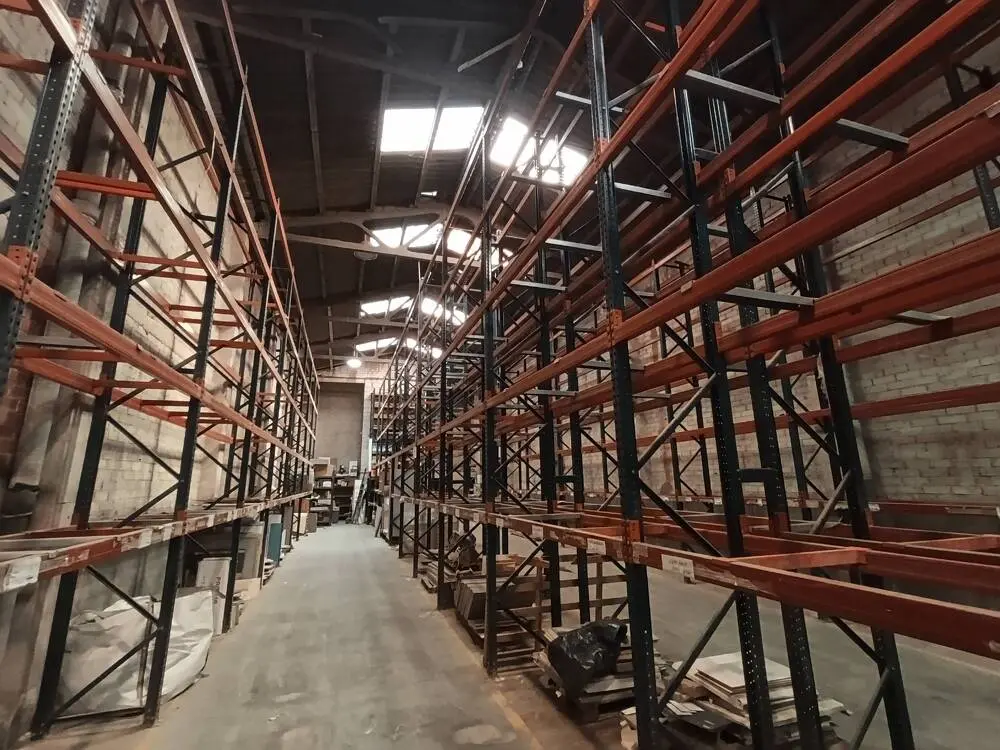 Nave industrial corporativa en venta – 720 m² | Zona Maquinista, Barcelona - imagen 14