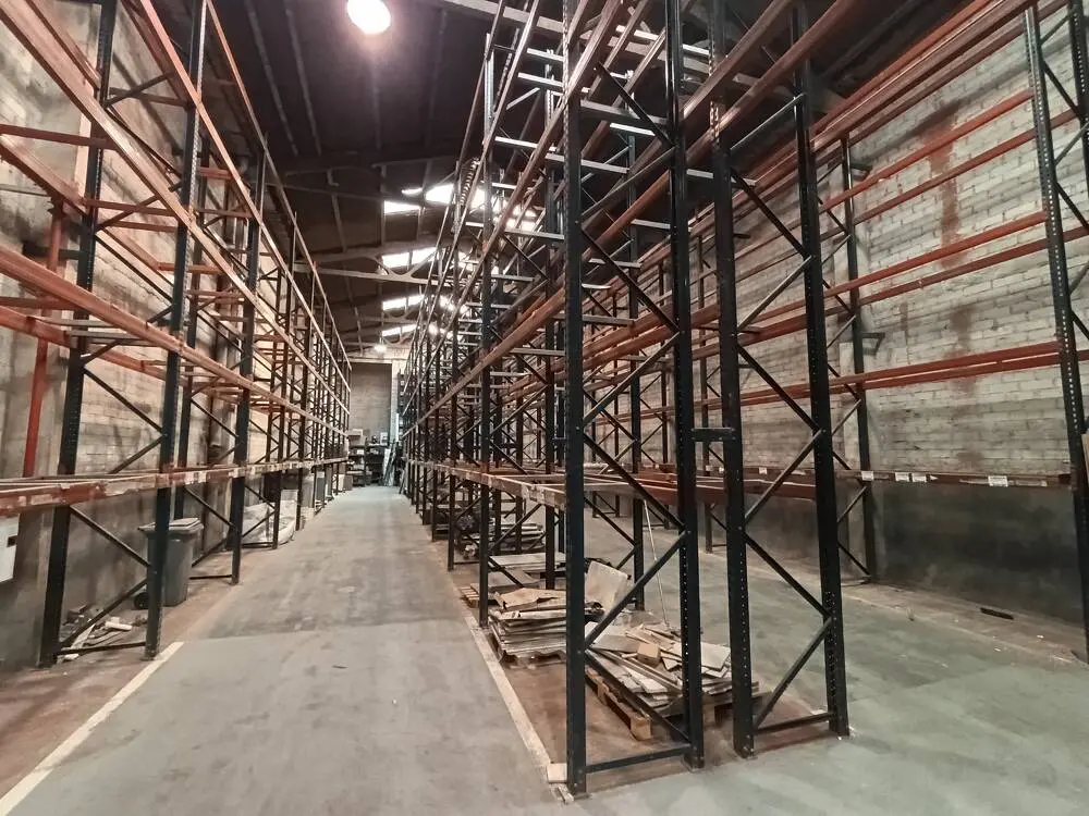 Nave industrial corporativa en venta – 720 m² | Zona Maquinista, Barcelona - imagen 12